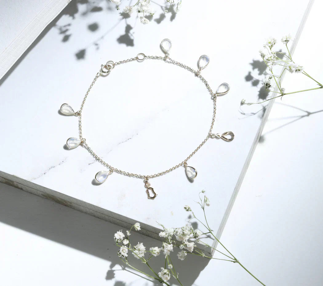 Benefits of Wearing Moonstone Jewellery