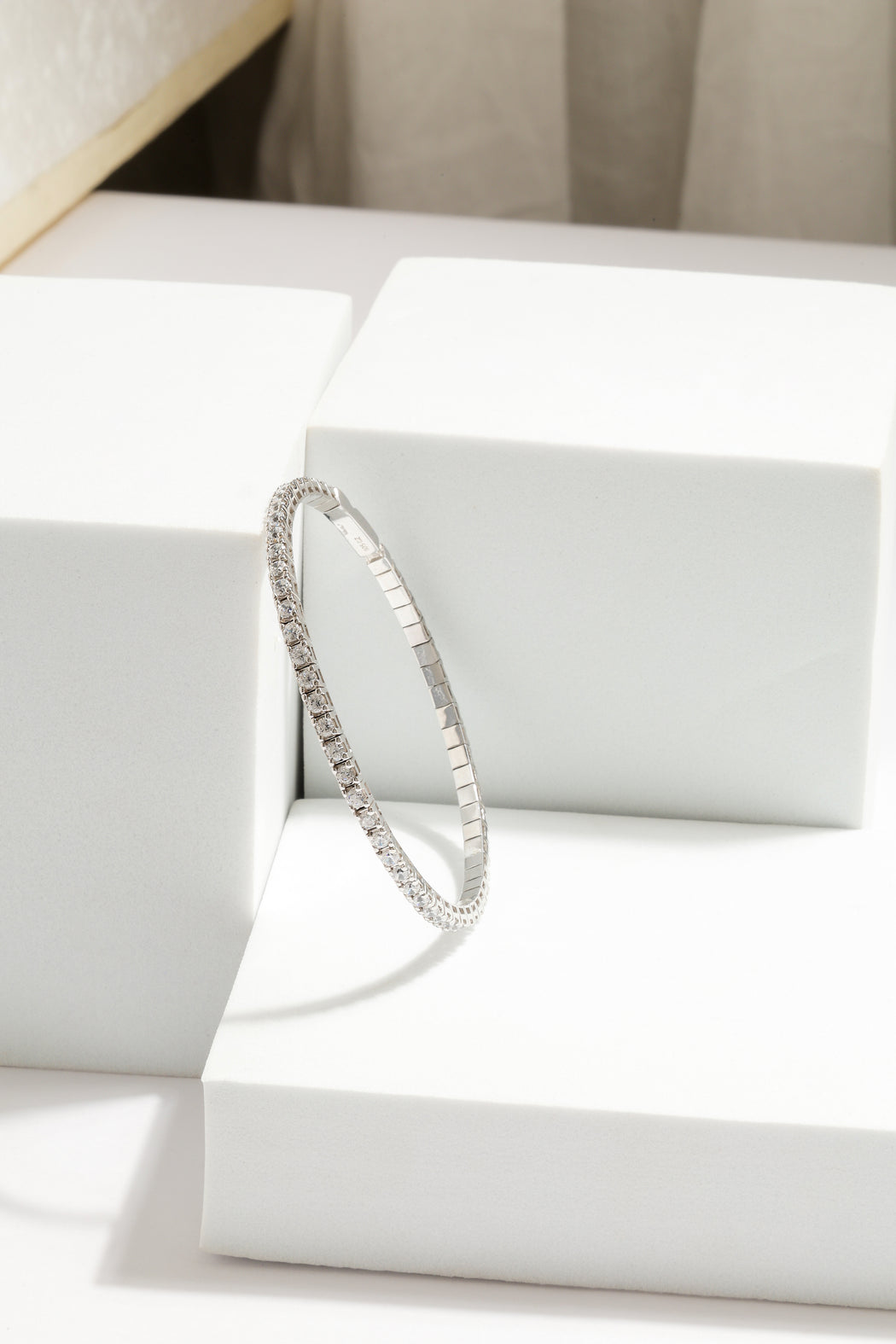 Classic diamond flexi bangle